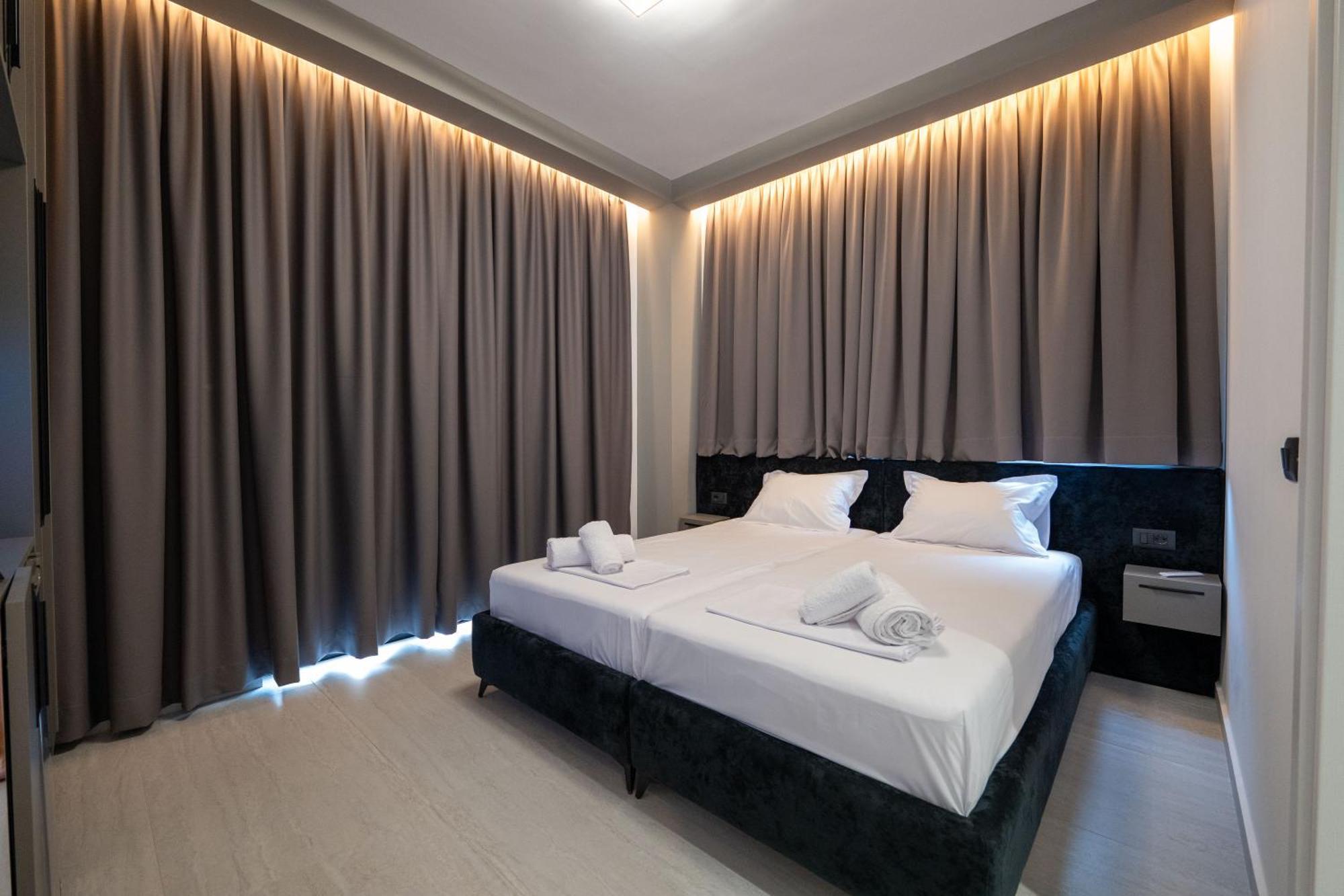 Euphoria Apartments Sarandë エクステリア 写真