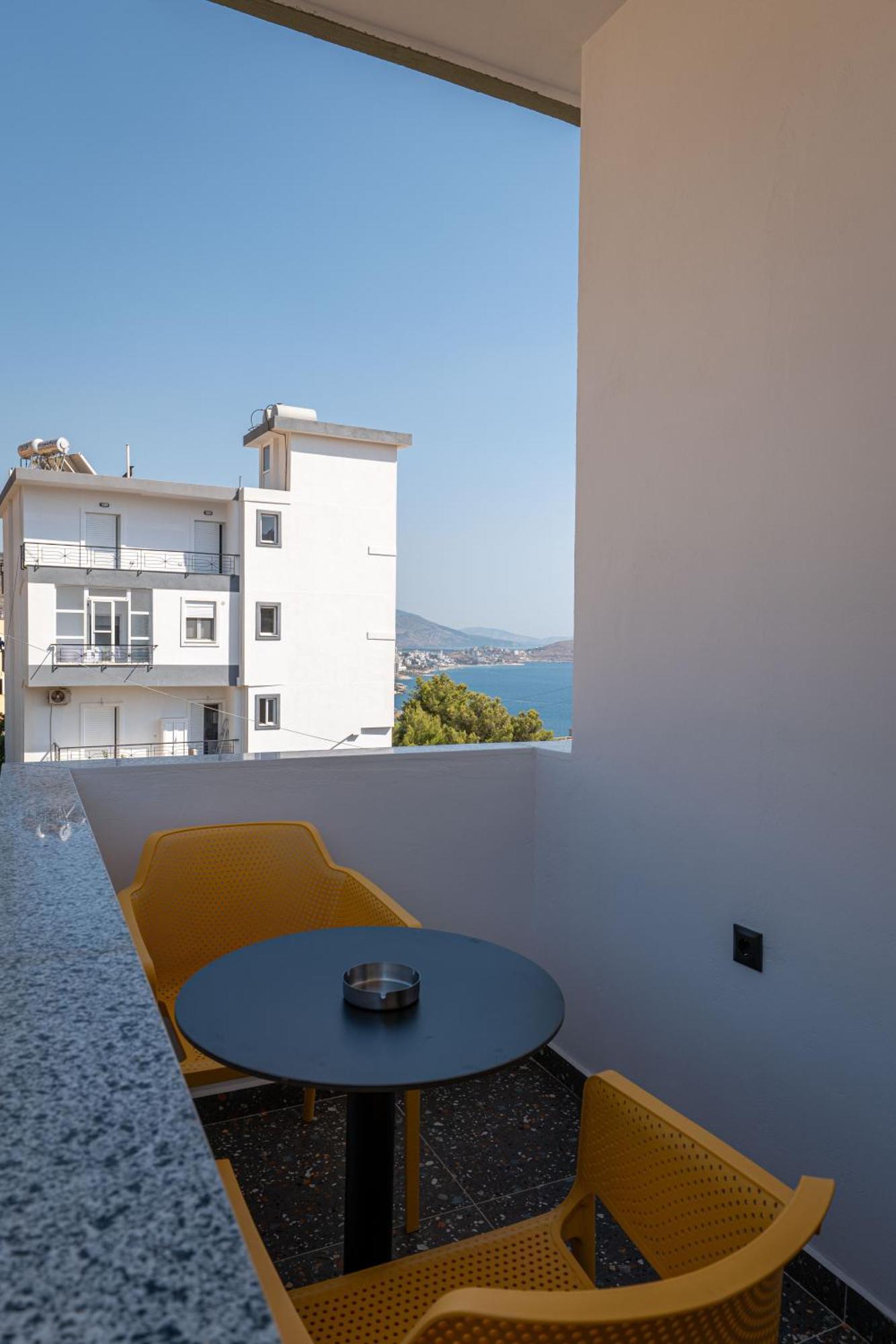 Euphoria Apartments Sarandë エクステリア 写真