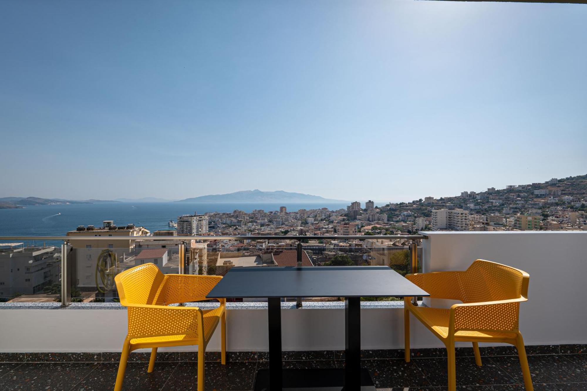 Euphoria Apartments Sarandë エクステリア 写真