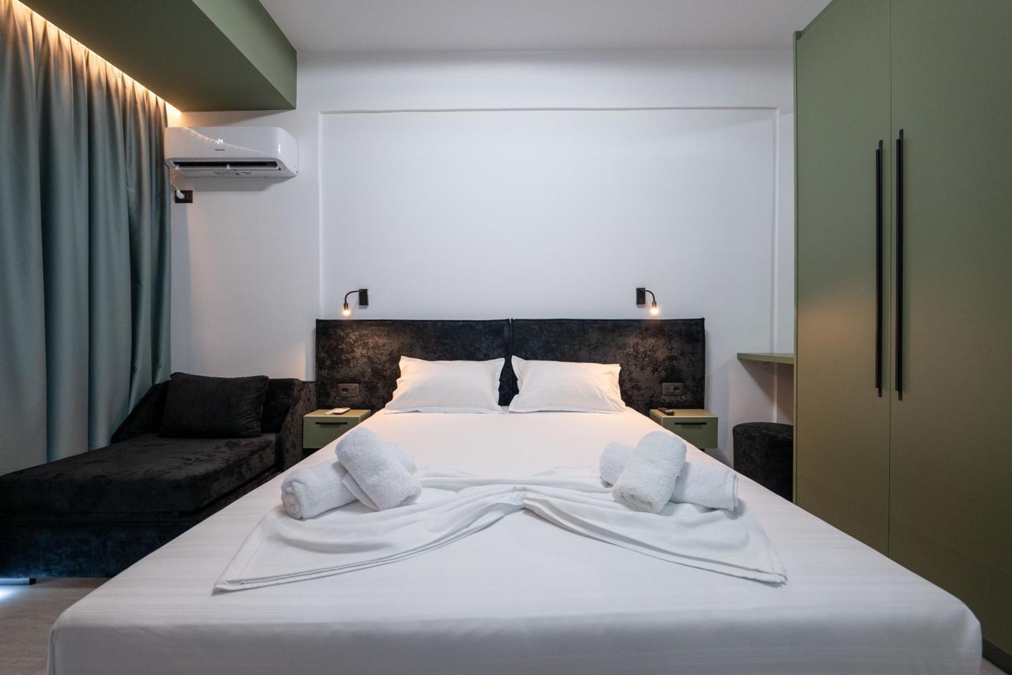 Euphoria Apartments Sarandë エクステリア 写真