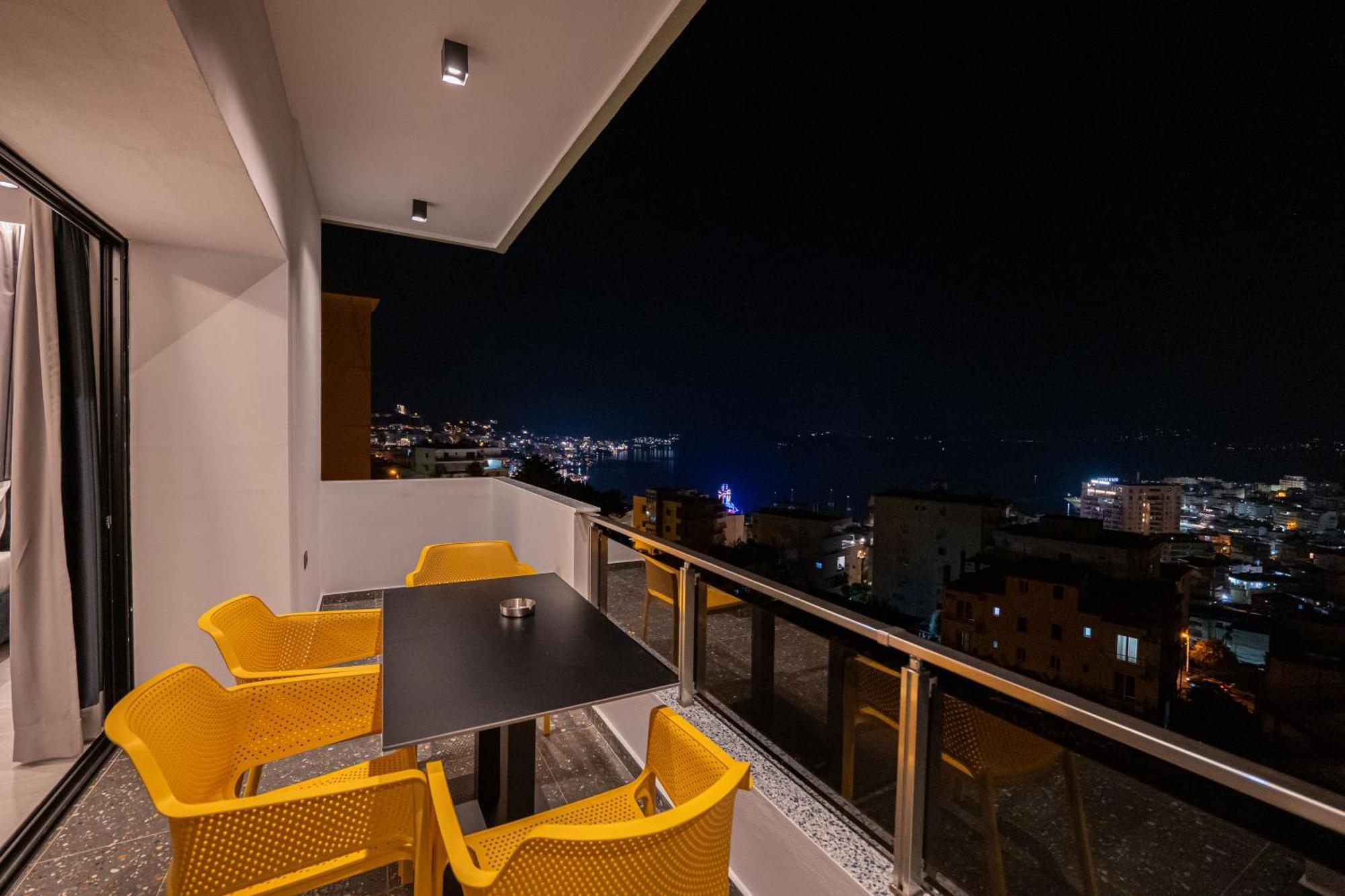 Euphoria Apartments Sarandë エクステリア 写真
