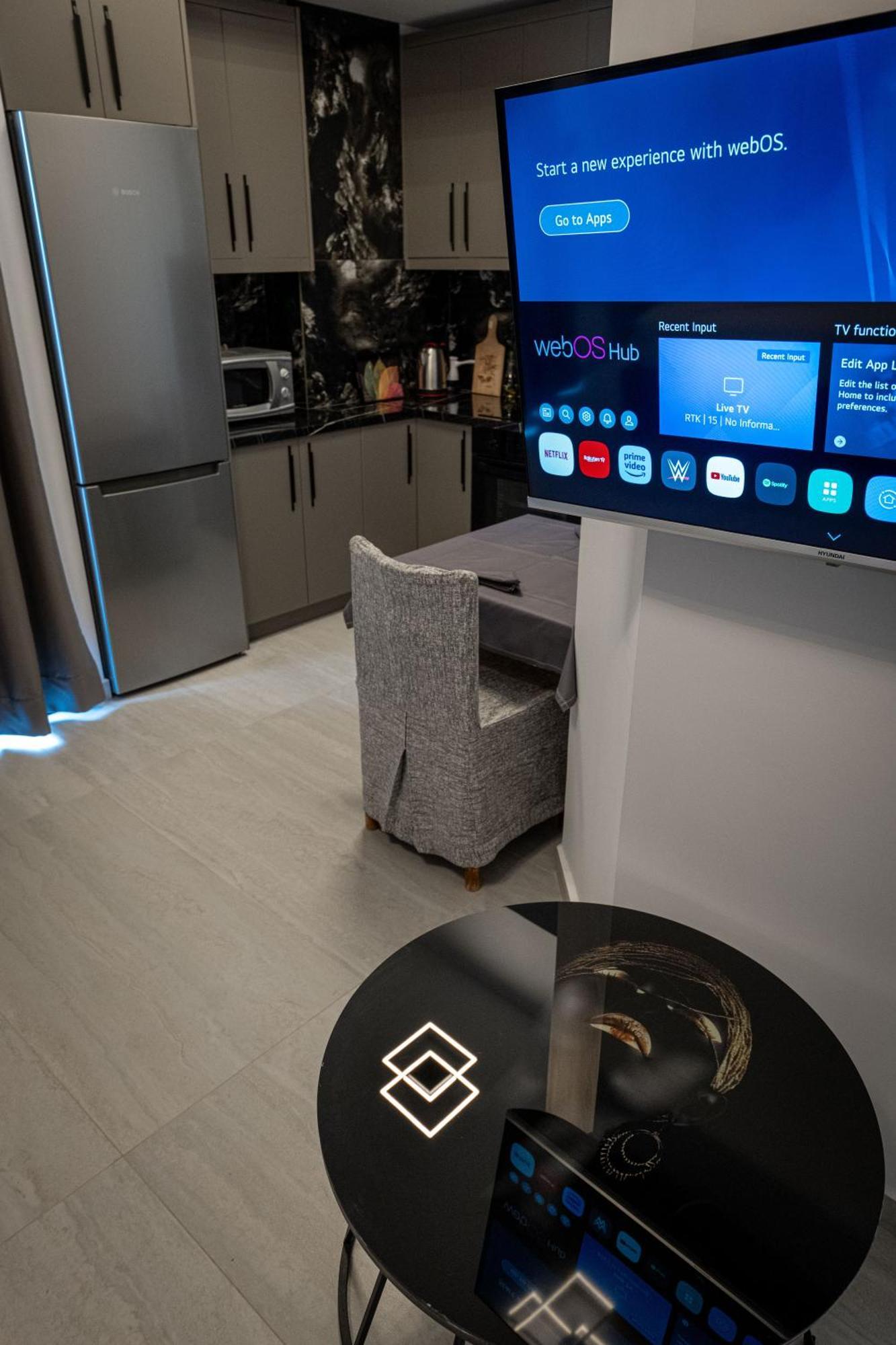 Euphoria Apartments Sarandë エクステリア 写真