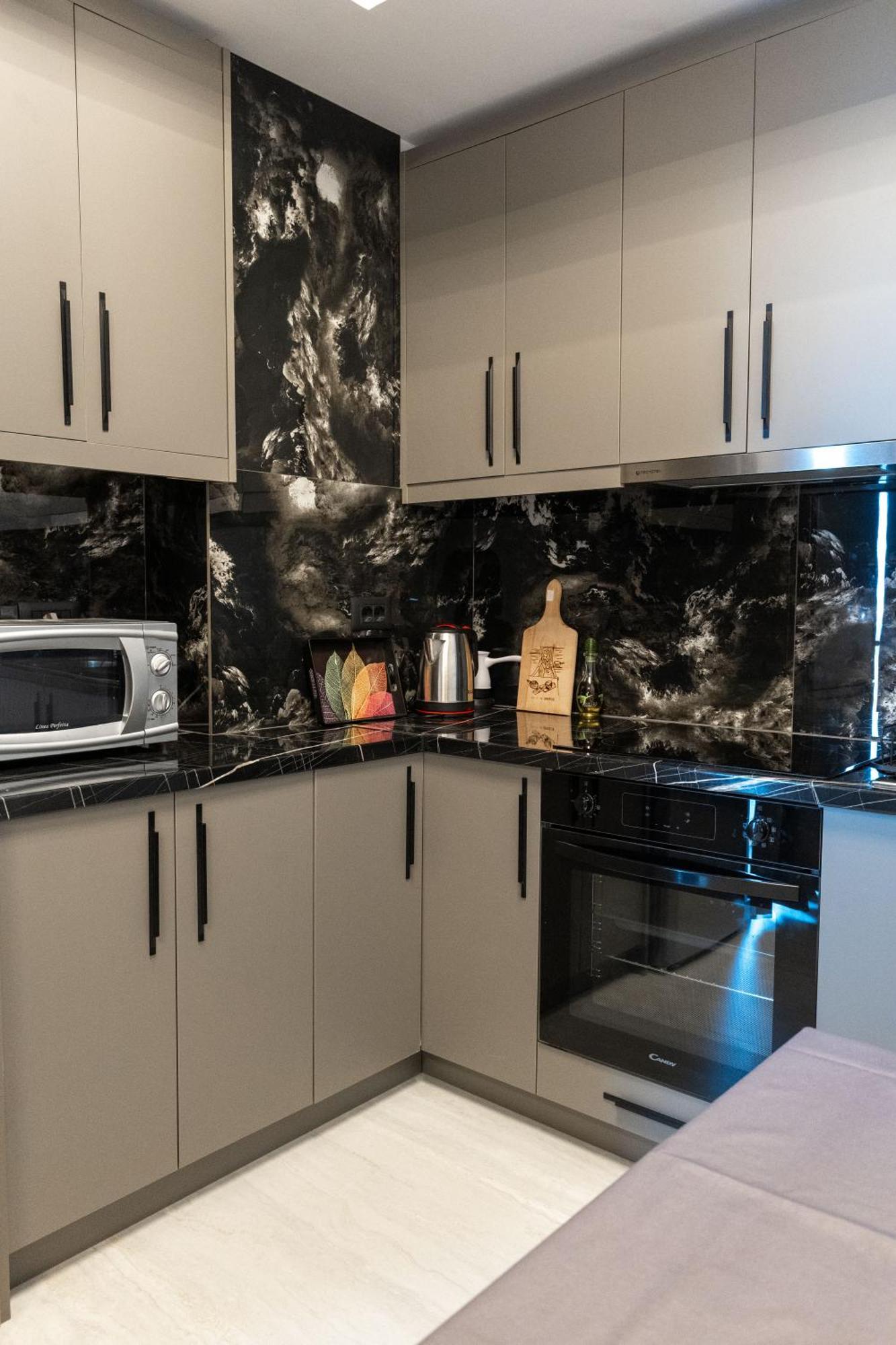 Euphoria Apartments Sarandë エクステリア 写真